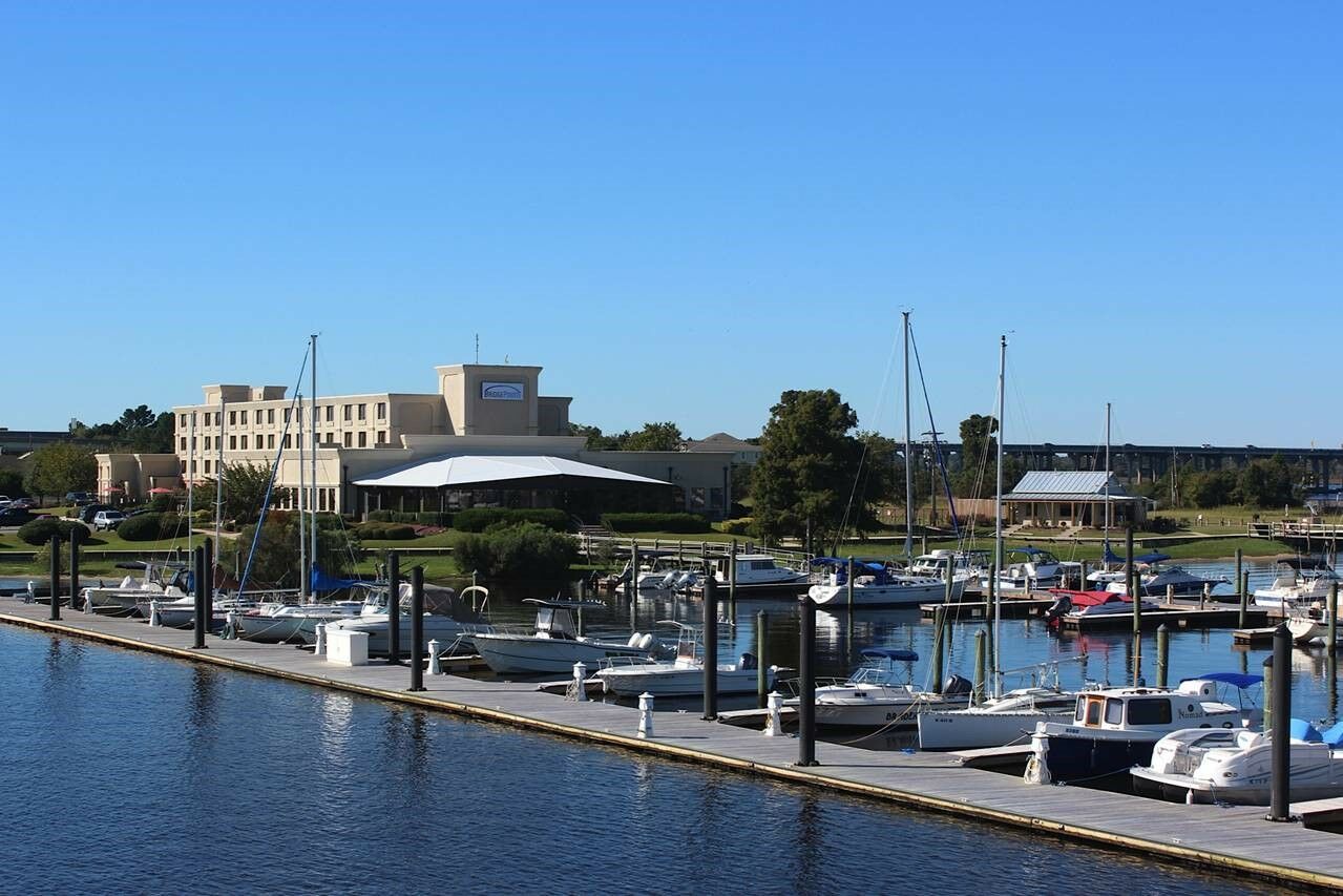 Bridgepointe Hotel & Marina New Bern Exterior foto